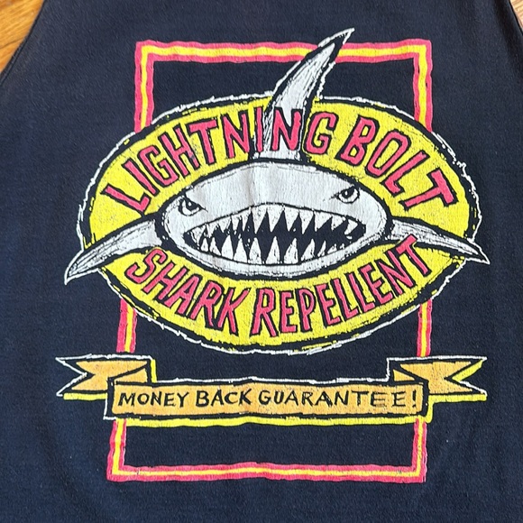 Vintage Retro 90s Shark Tank - Picture 3 of 6